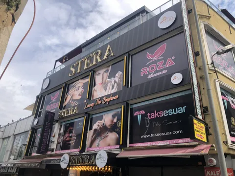 STERA & Roza mağaza cephe tabelası - A2 Reklam ışıklı kutu (lightbox) cephe giydirme, İstanbul.
